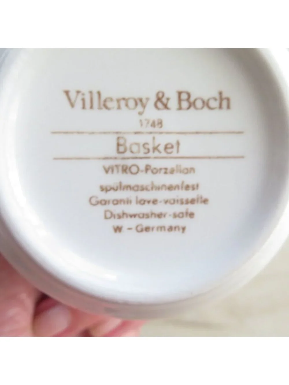 One Vintage Villeroy& Boch Basket Coffee Mug 3 5/8